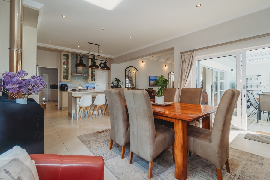 4 Bedroom Property for Sale in Kingswood Golf Estate Western Cape